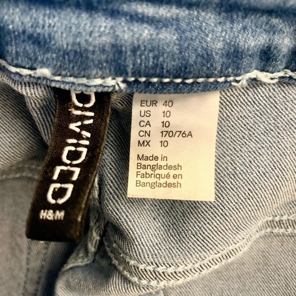 H&M high rise jeans high waisted light blue denim womens 10 RUN SMALL APPROX sz6 - Picture 2 of 3